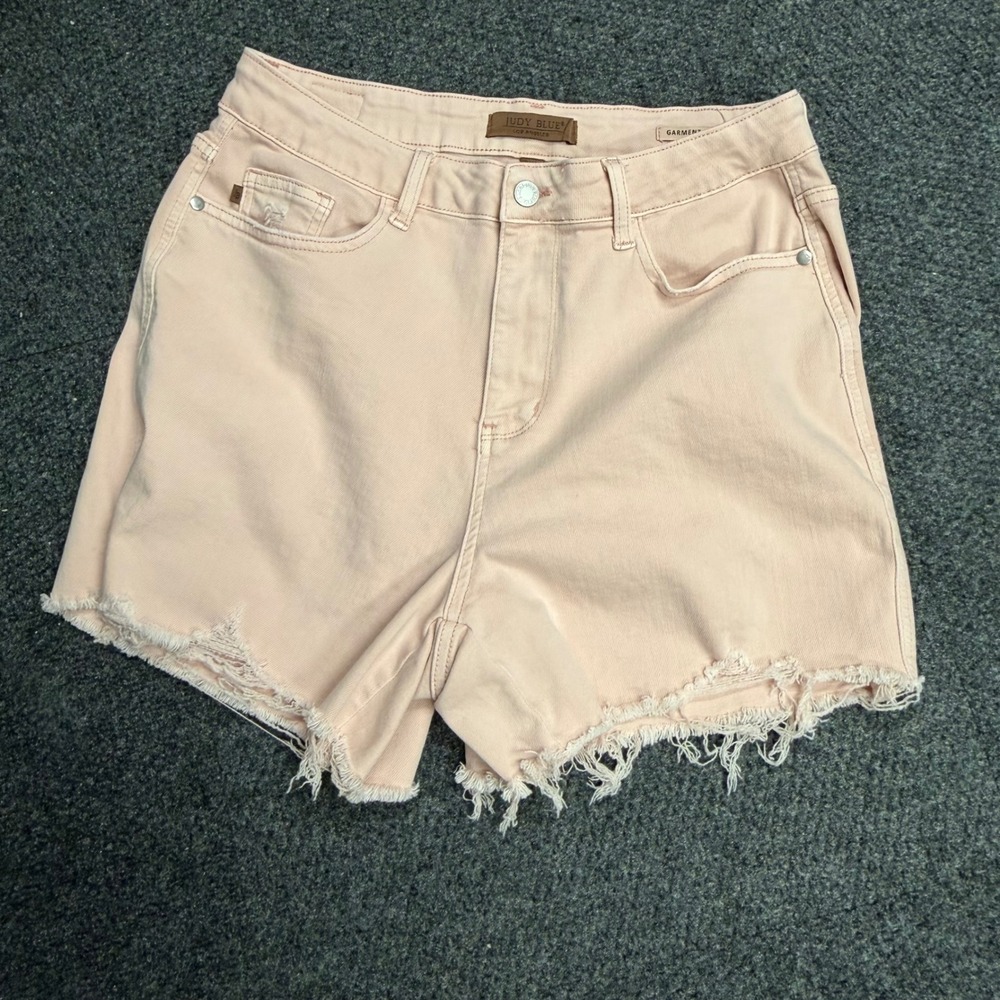Judy Blue Peach Pink Garment Dyed Distressed Raw Hem Denim Shorts 1XL High Rise